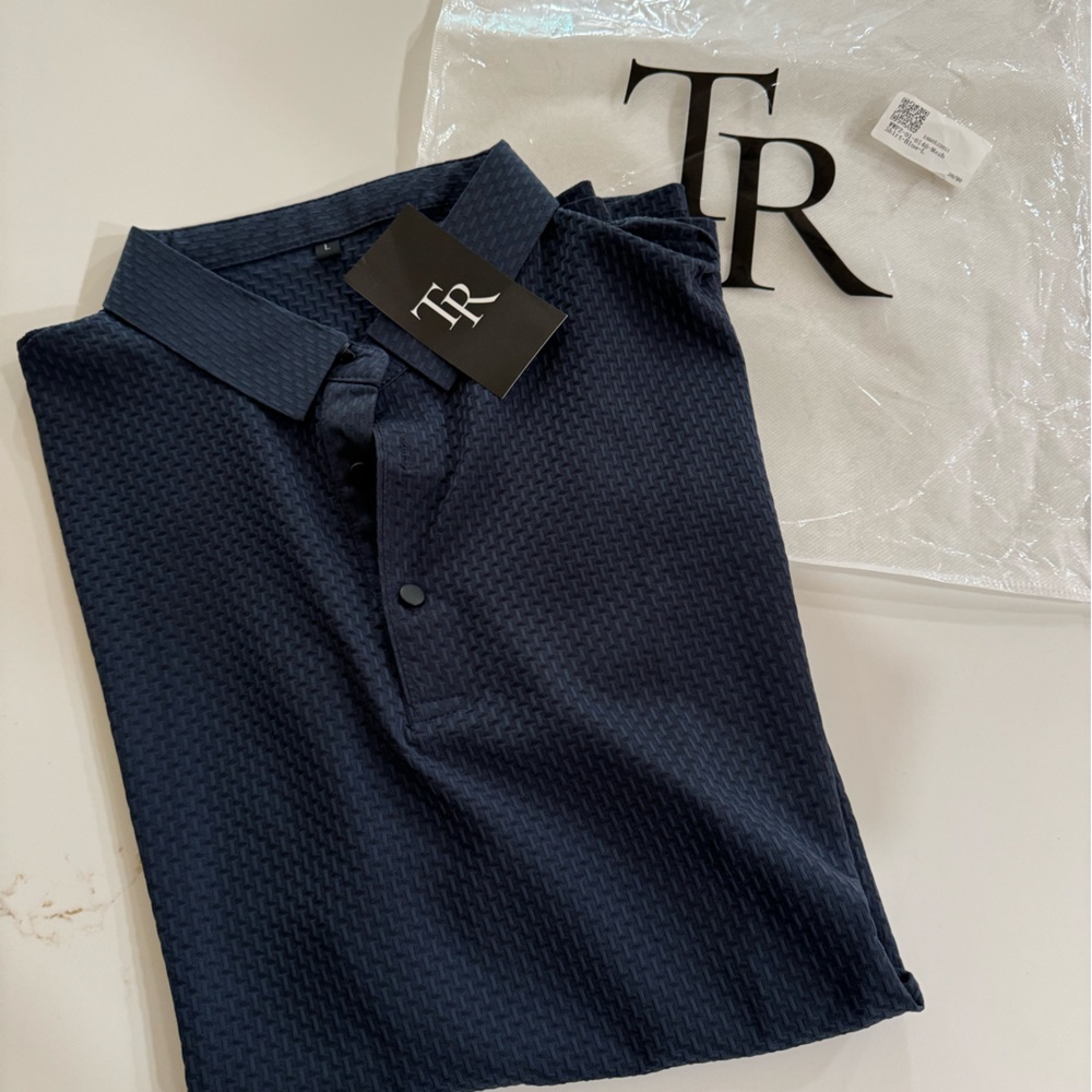 Men’s athletic shirt